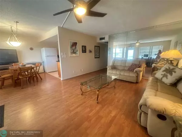 Deerfield Beach, FL 33442,2069 Oakridge F  #2069