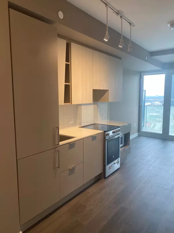 Mississauga, ON L5B 0M3,3900 Confederation Pkwy #1105