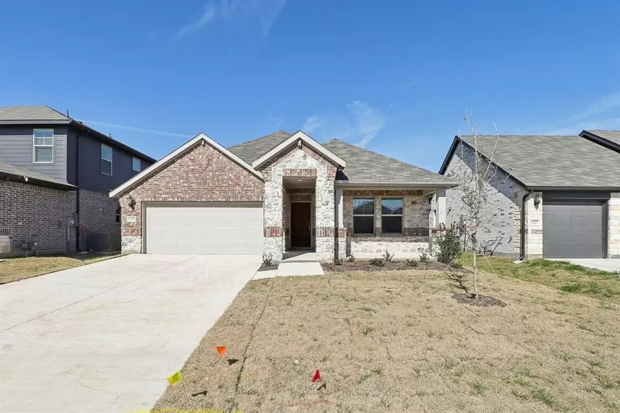 1335 Los Olmos Lane, Crandall, TX 75114