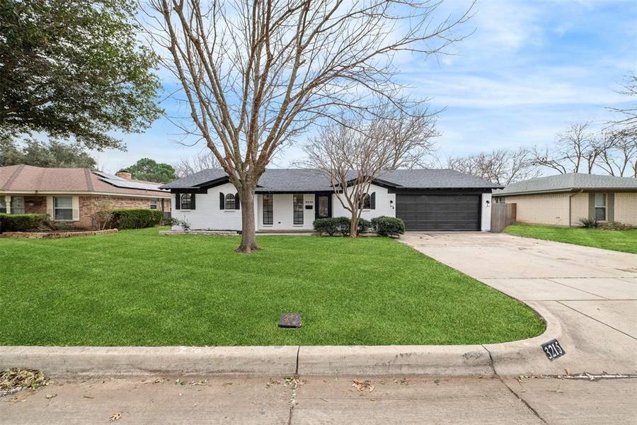 3215 Glenmont Drive, Fort Worth, TX 76133