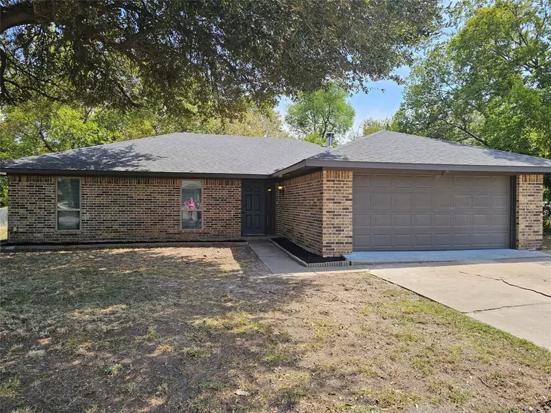 100 Pecan Circle, Trenton, TX 75490