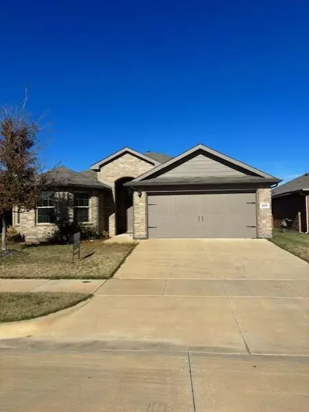 833 Walls Boulevard, Crowley, TX 76036