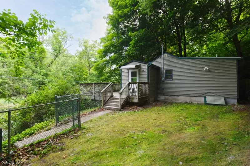 78 Riverside Rd, West Milford Twp., NJ 07421