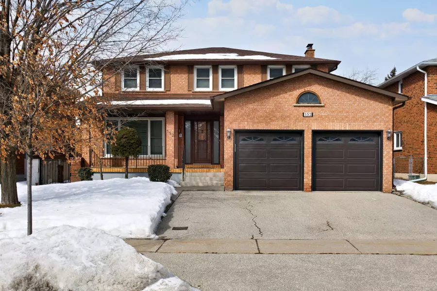 352 Forest DR, Vaughan, ON L4L 3T6