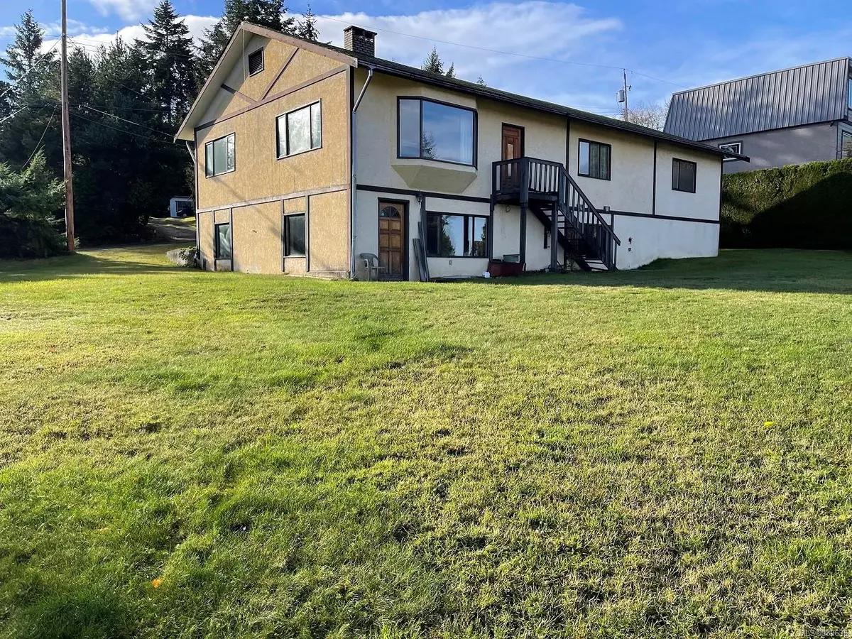 Qualicum Beach, BC V9K 1K7,135 Sunningdale W Rd W