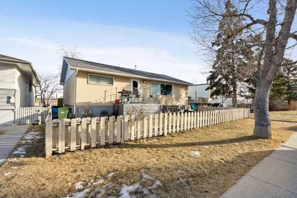 Calgary, AB T3C1T7,1626 38 ST Southwest