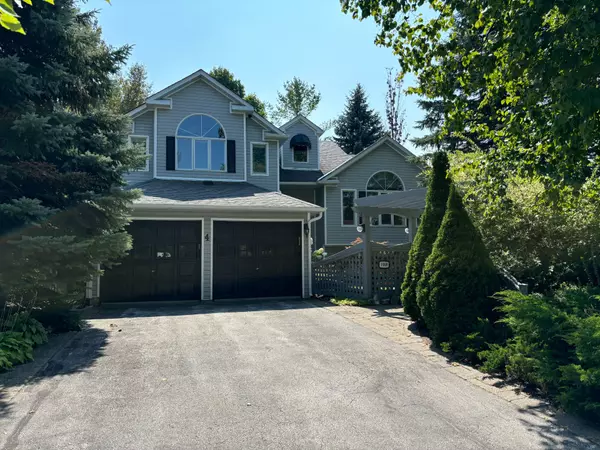 4 NETTLETON CT, Collingwood, ON L9Y 5B7