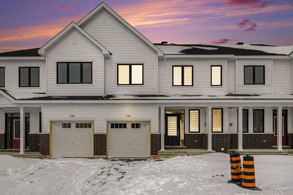 634 Expansion RD, Barrhaven, ON K2J 7G3