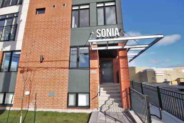 351 Croydon AVE #203, Britannia - Lincoln Heights And Area, ON K2B 0A4