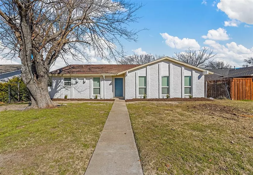 1225 Taperwicke Drive, Dallas, TX 75232