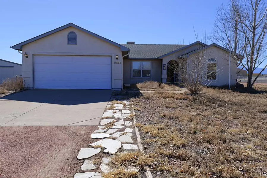 1228 W Oro Grande Dr, Pueblo West, CO 81007