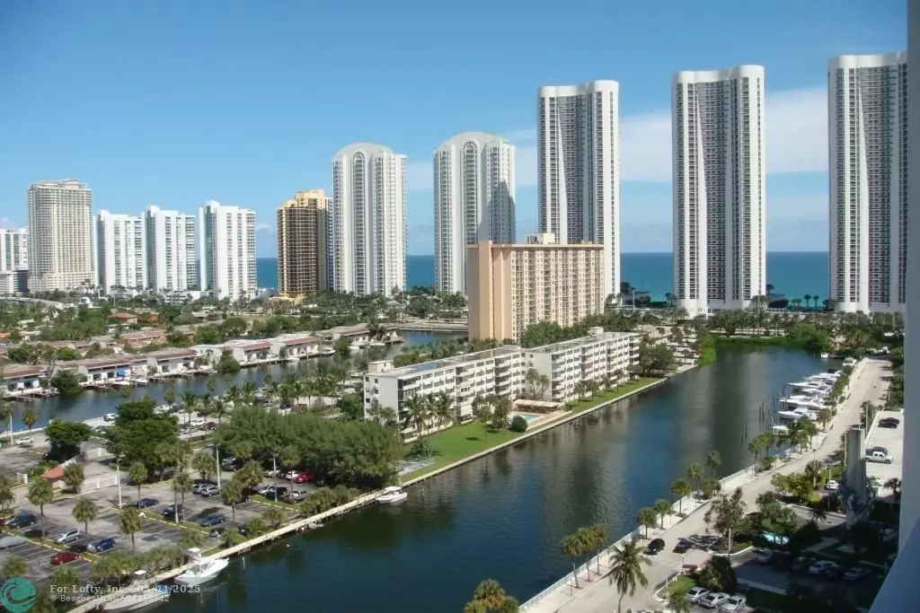 Sunny Isles Beach, FL 33160,500 Bayview Dr  #1717