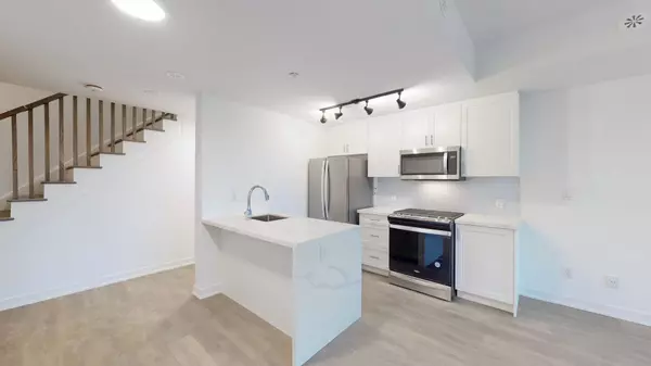 Toronto E03, ON M4B 2V5,1455 O'connor DR #1