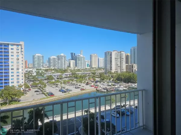 500 Bayview Dr  #817, Sunny Isles Beach, FL 33160