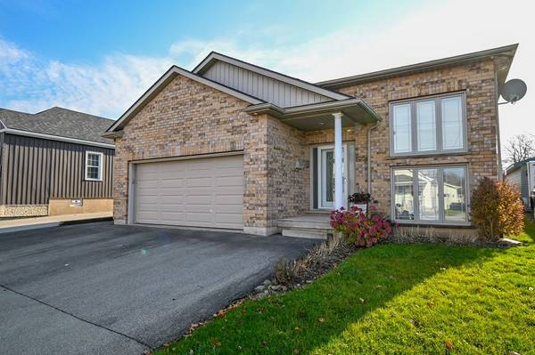 57 Sullivan AVE, Thorold, ON L2V 2Y7