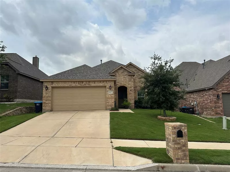 11317 Denet Creek Lane, Fort Worth, TX 76108