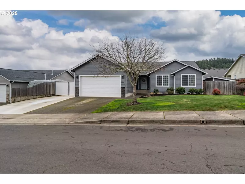 2576 PARKWAY AVE, Sutherlin, OR 97479