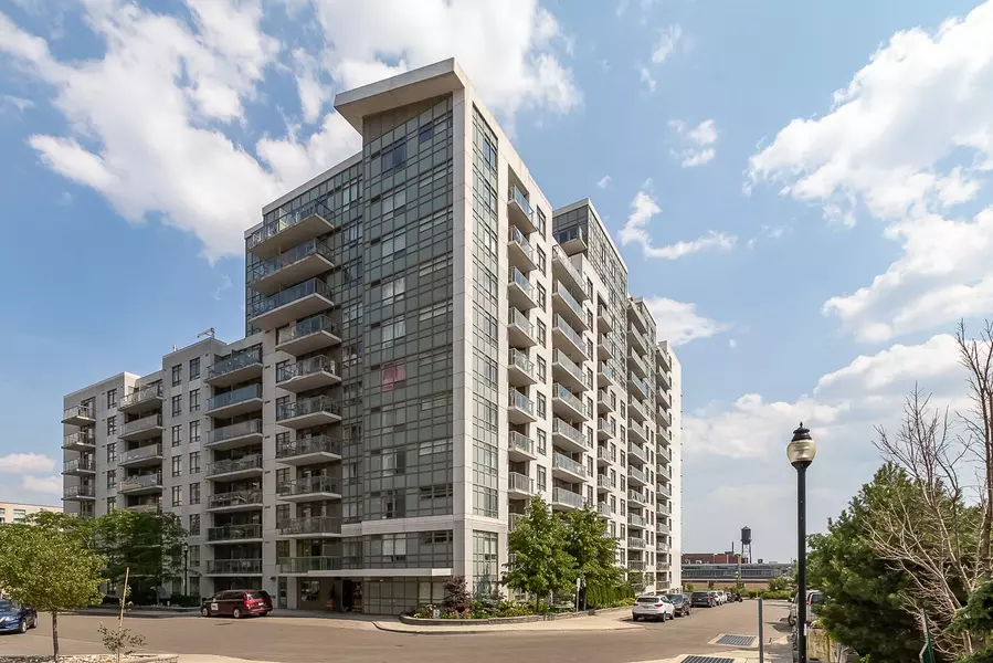 812 Landsdowne AVE #1207, Toronto W02, ON M6H 4K5