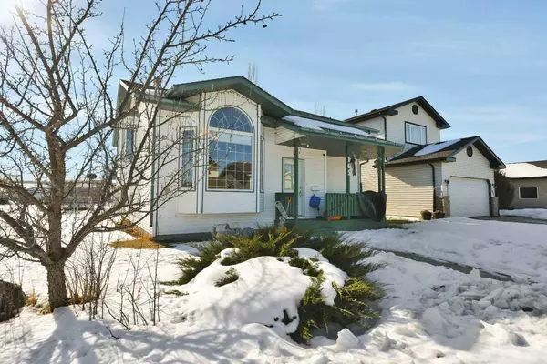 165 Duval CRES, Red Deer, AB T4R 2Z1