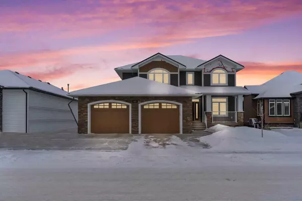 1057 Hillcrest Manor EST, Strathmore, AB T1P1X1