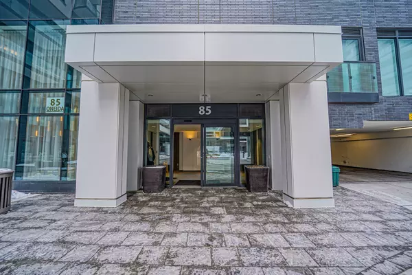 Richmond Hill, ON L4B 0H4,85 Oneida CRES #1808