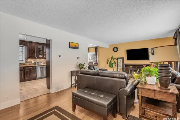 401 ASH STREET E, Saskatoon, SK S7J 0K4