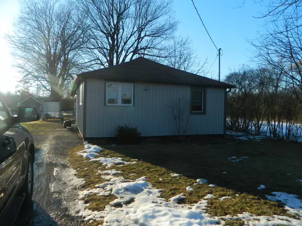 1493 Thompson RD, Fort Erie, ON L2A 5M5