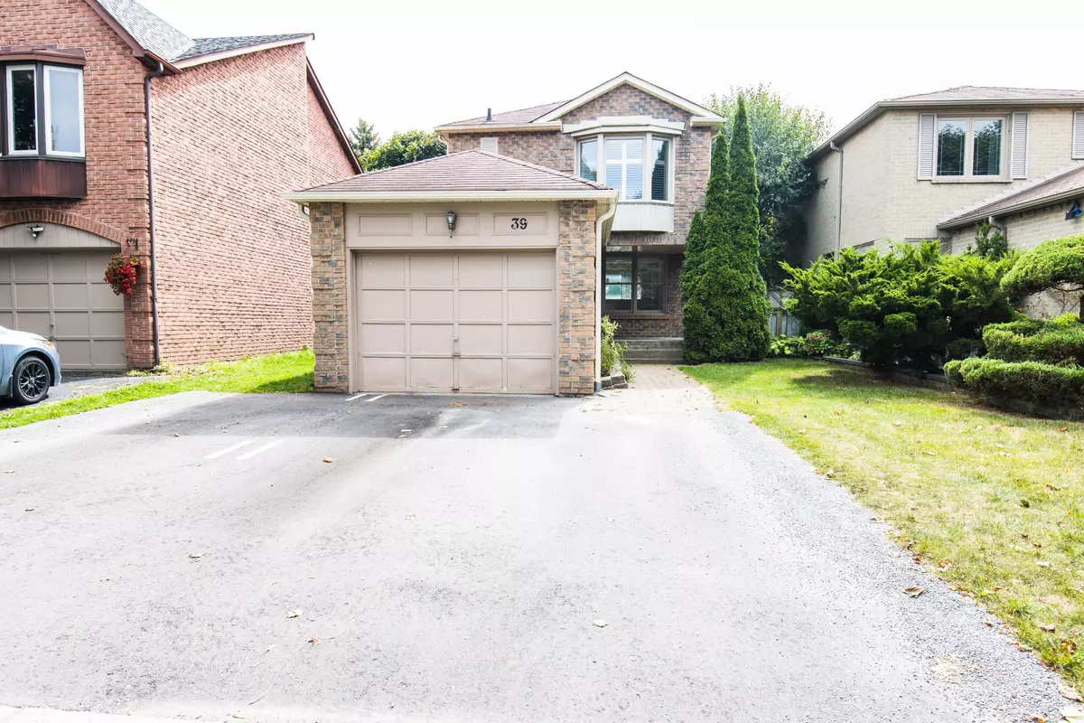 Ajax, ON L1T 1R2,39 Millington CRES