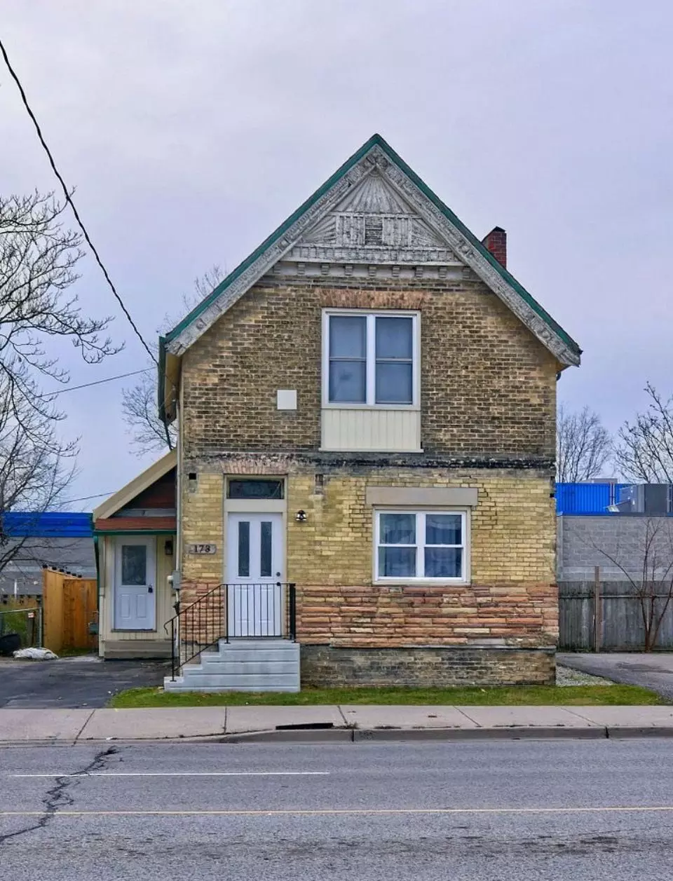 London, ON N6B 3H1,173 Adelaide ST N