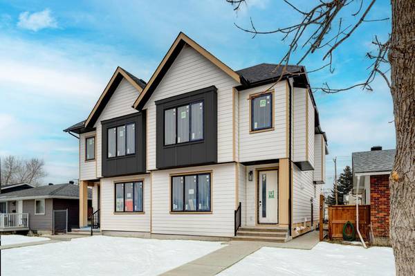 8127 Bowglen RD NW, Calgary, AB T3B 2T1