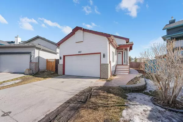 187 Martin Crossing Close Northeast, Calgary, AB T3J 3S1