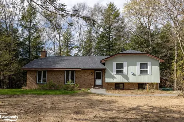 Lake Of Bays, ON P1H 2J6,1001 HEMLOCK RD