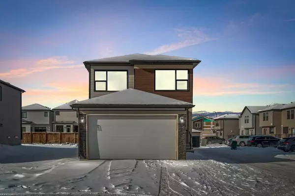 218 SILVERTON GLEN CRES Southwest, Calgary, AB T2X5B9