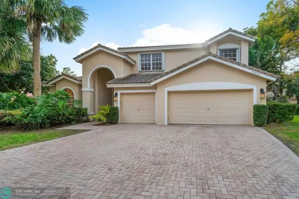 Wellington, FL 33414,15395 Whispering Willow Dr