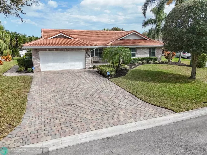 5601 NW 88th Ter, Coral Springs, FL 33067