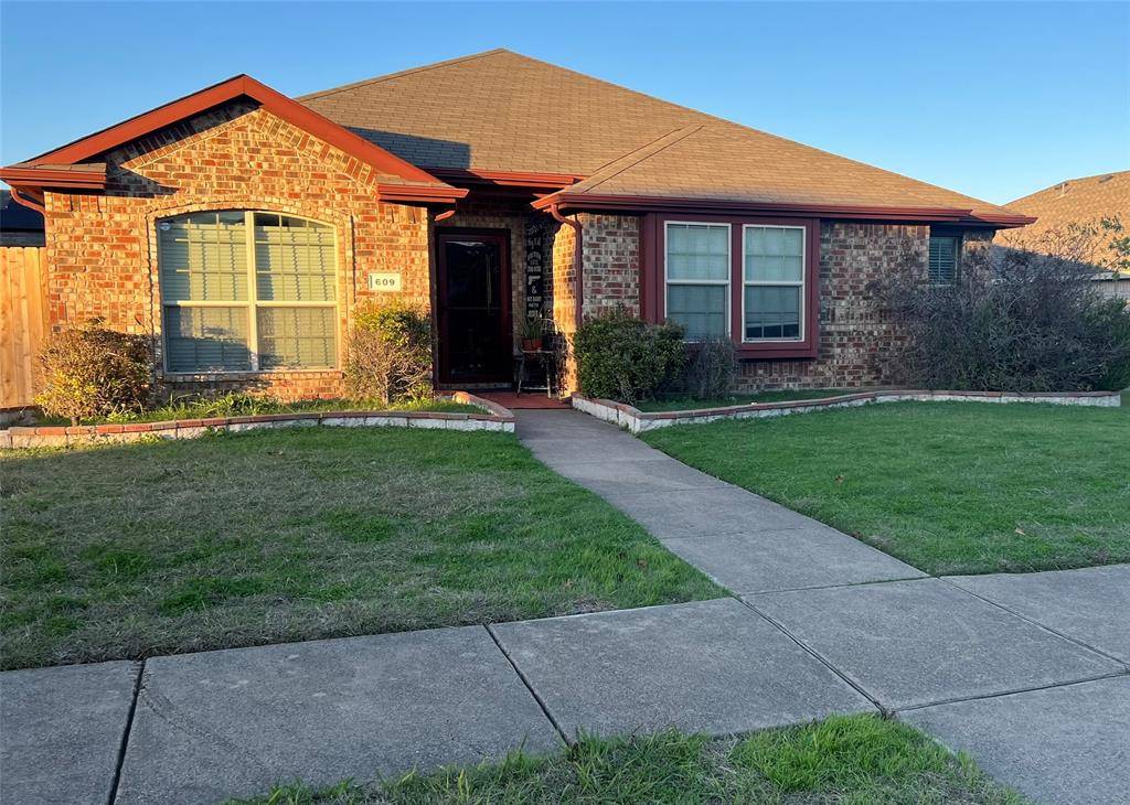 609 Rain Lily Drive, Desoto, TX 75115