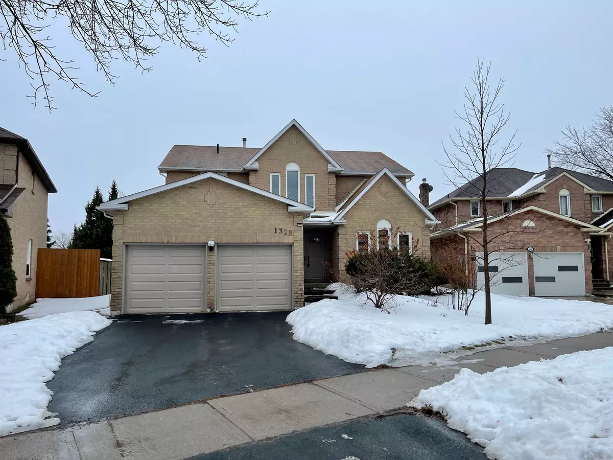 Oakville, ON L6J 7C9,1328 Eddie Shain DR