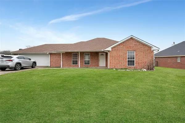 201 E College Street, Gunter, TX 75058