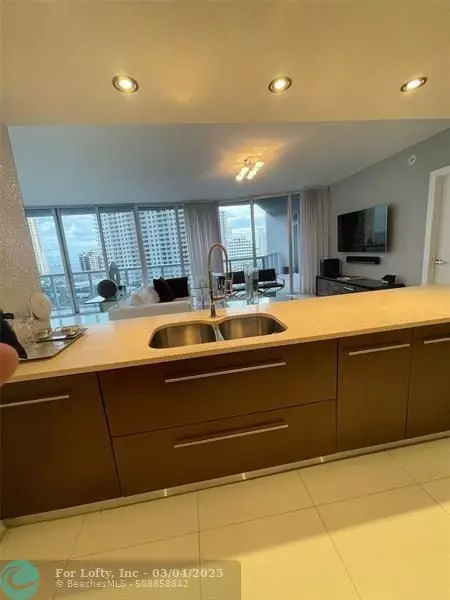 Miami, FL 33131,465 Brickell Ave  #1201