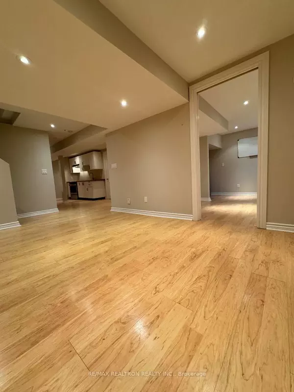 Richmond Hill, ON L4E 4C6,16 Kimberly CT W #Basement