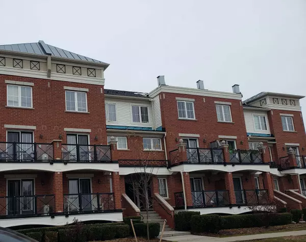 15 Hays BLVD #16, Oakville, ON L6H 0H8