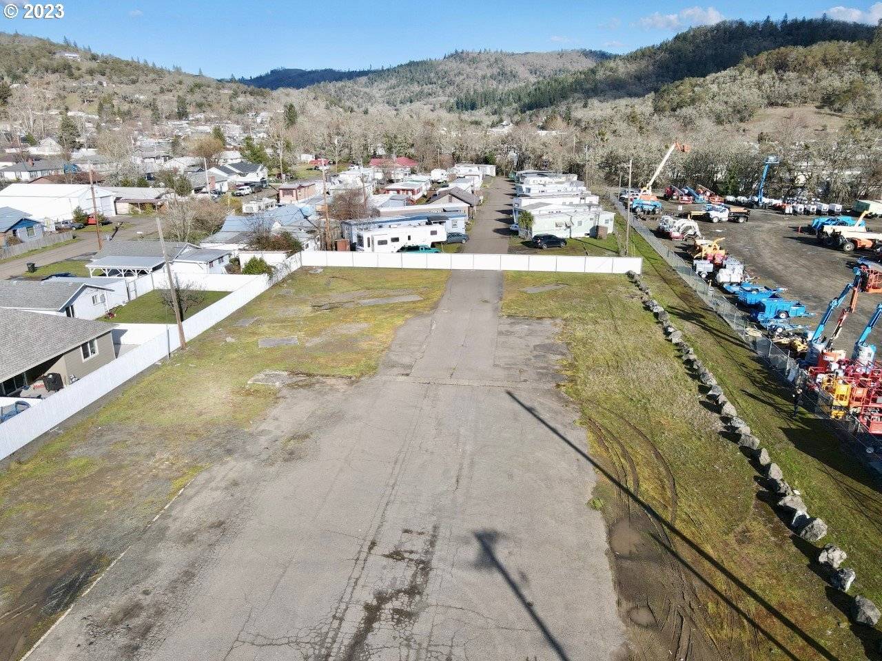 Roseburg, OR 97470,2727 NE STEPHENS ST