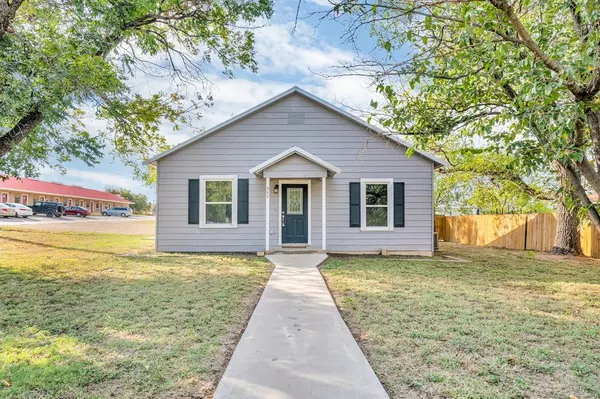 357 Greer Street, Albany, TX 76430