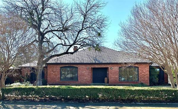 7124 Meadow Road, Dallas, TX 75230