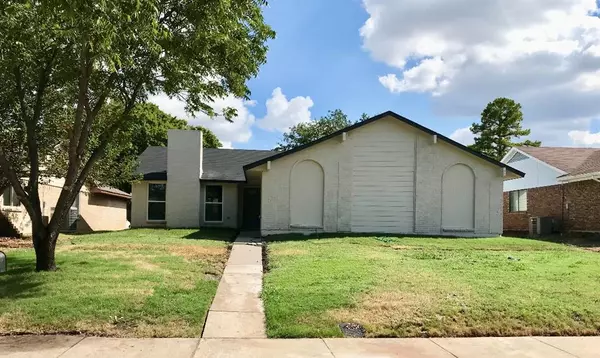 1656 Glenhill Lane, Lewisville, TX 75077