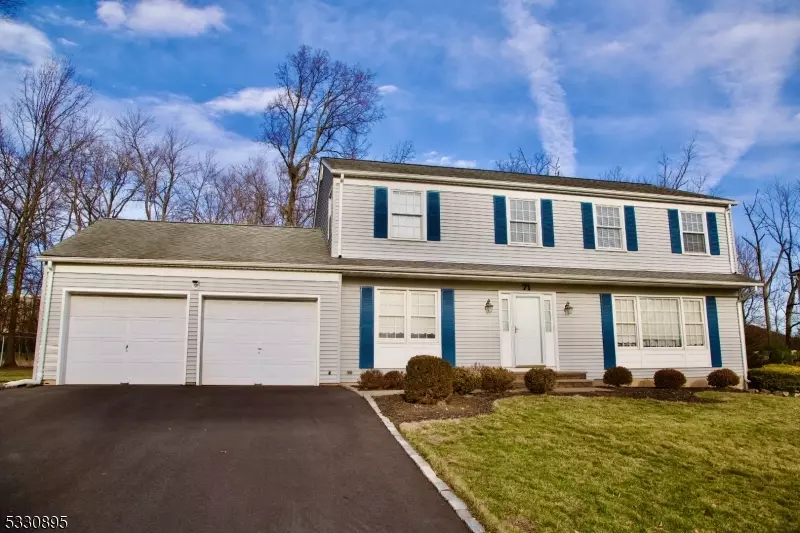 71 Tiffany Dr, East Hanover Twp., NJ 07936