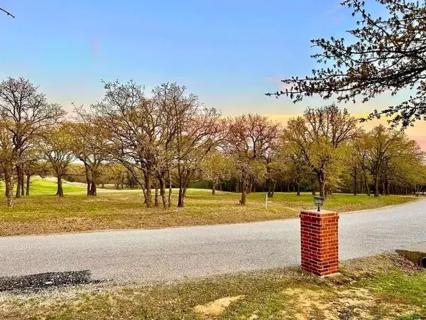 Nocona, TX 76255,107 Country Club Drive Drive