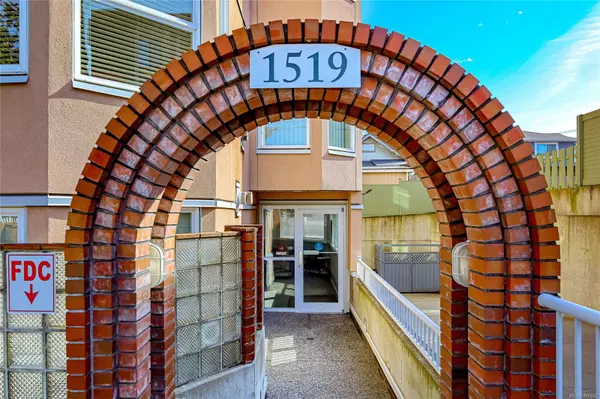 Victoria, BC V8T 2C1,1519 Hillside Ave #305