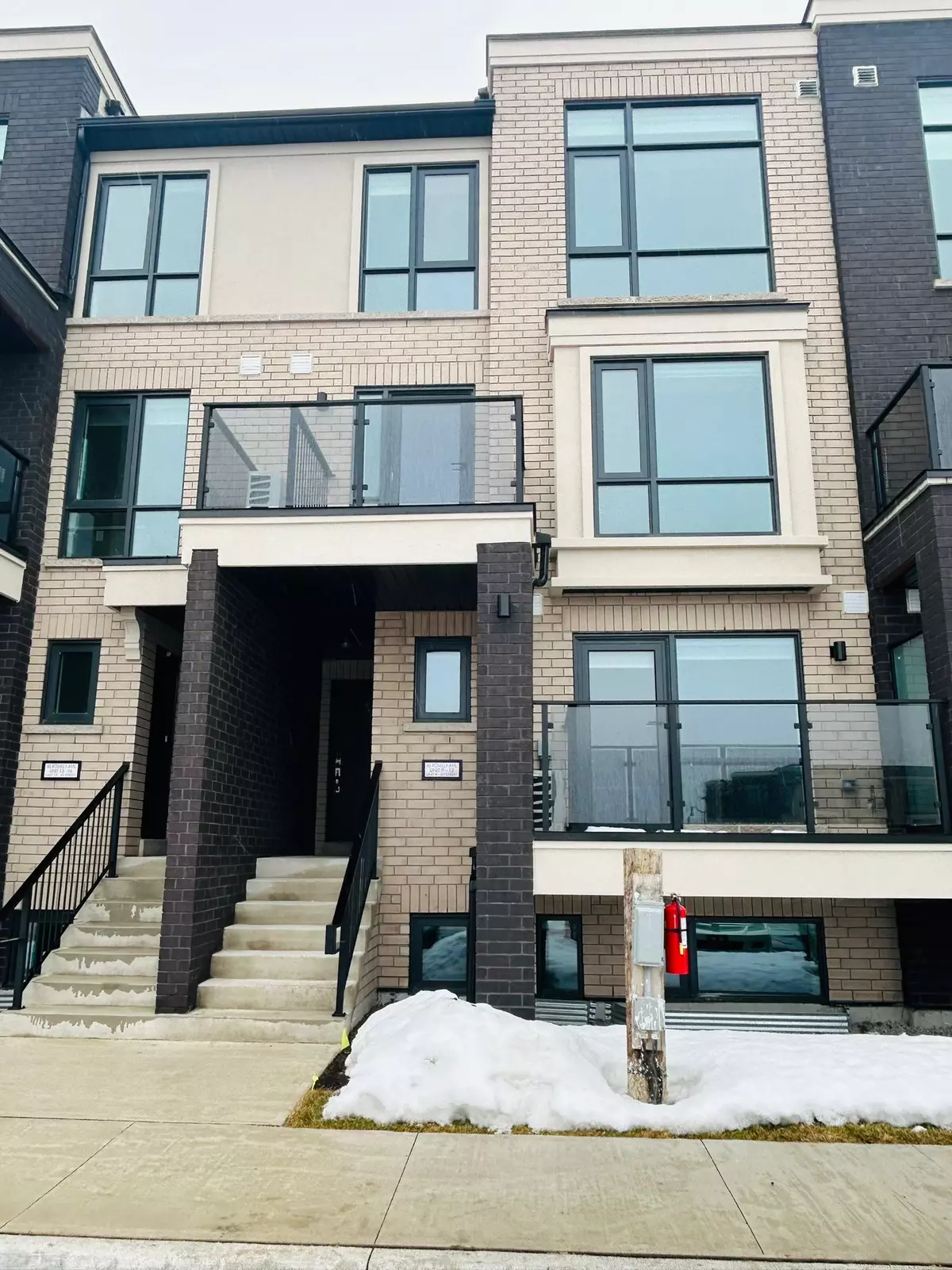 Brampton, ON L7A 5L8,45 Romilly AVE #11