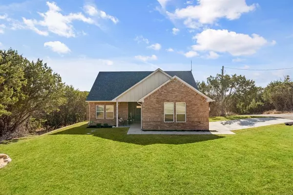 5015 Elizabeth Street, Granbury, TX 76048